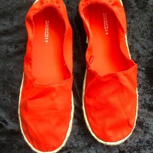 BRAND NEW Red Flats By Divided.